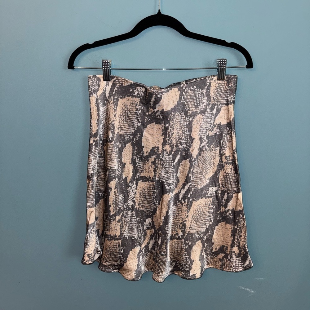 H&M Gray and Cream Snake Print Mini Skirt - Picture 3 of 3
